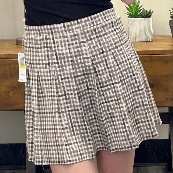 Preppy Pleated Varsity Skirt, NEW Medium - Picture 1 of 8
